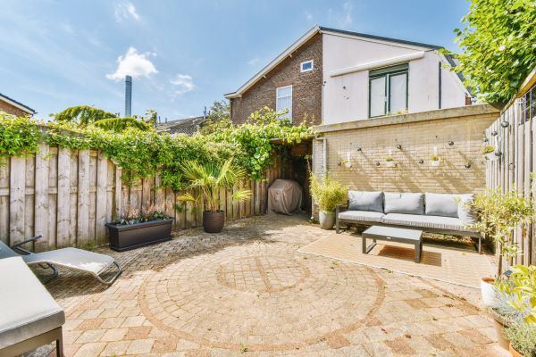 Cost of Courtyard Patio Service in Issaquah
